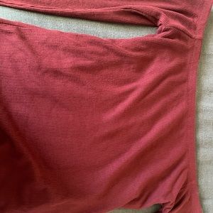 OFF THE SHOULDER BURGUNDY TOP